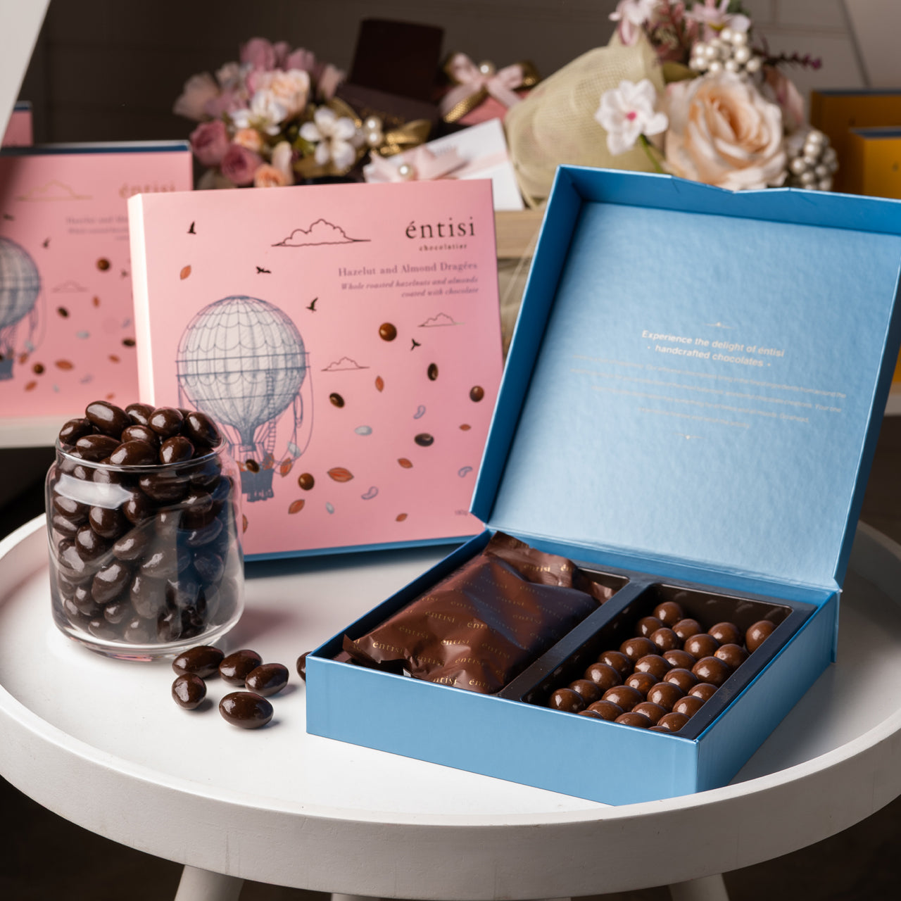 Entisi - Crunchy Hazelnut & Almond Dragées Gift Box