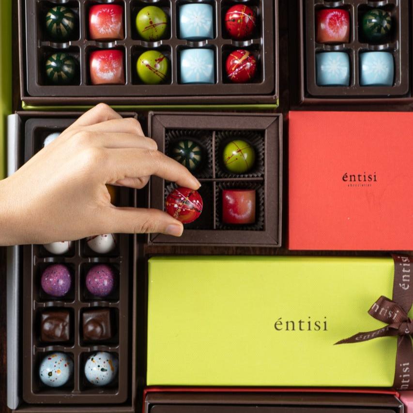 Entisi - Box Of 4 Christmas Bonbons